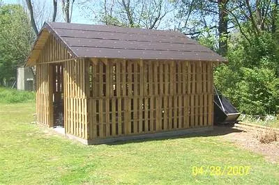 Shed from pallet